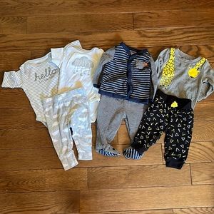 Bundle of baby outfits